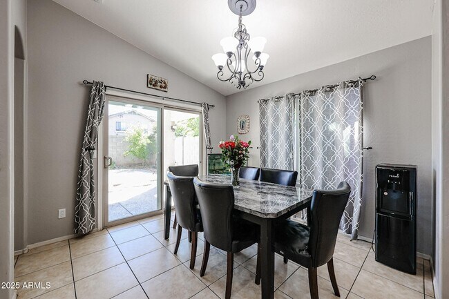 Building Photo - 13959 W Country Gables Dr