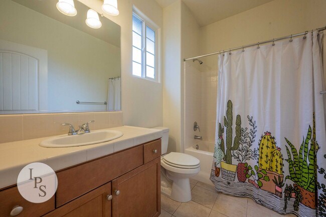 Building Photo - Harlan Ranch Clovis Home, 3BR/2BA, Amazing Community - Lots of Amenities!