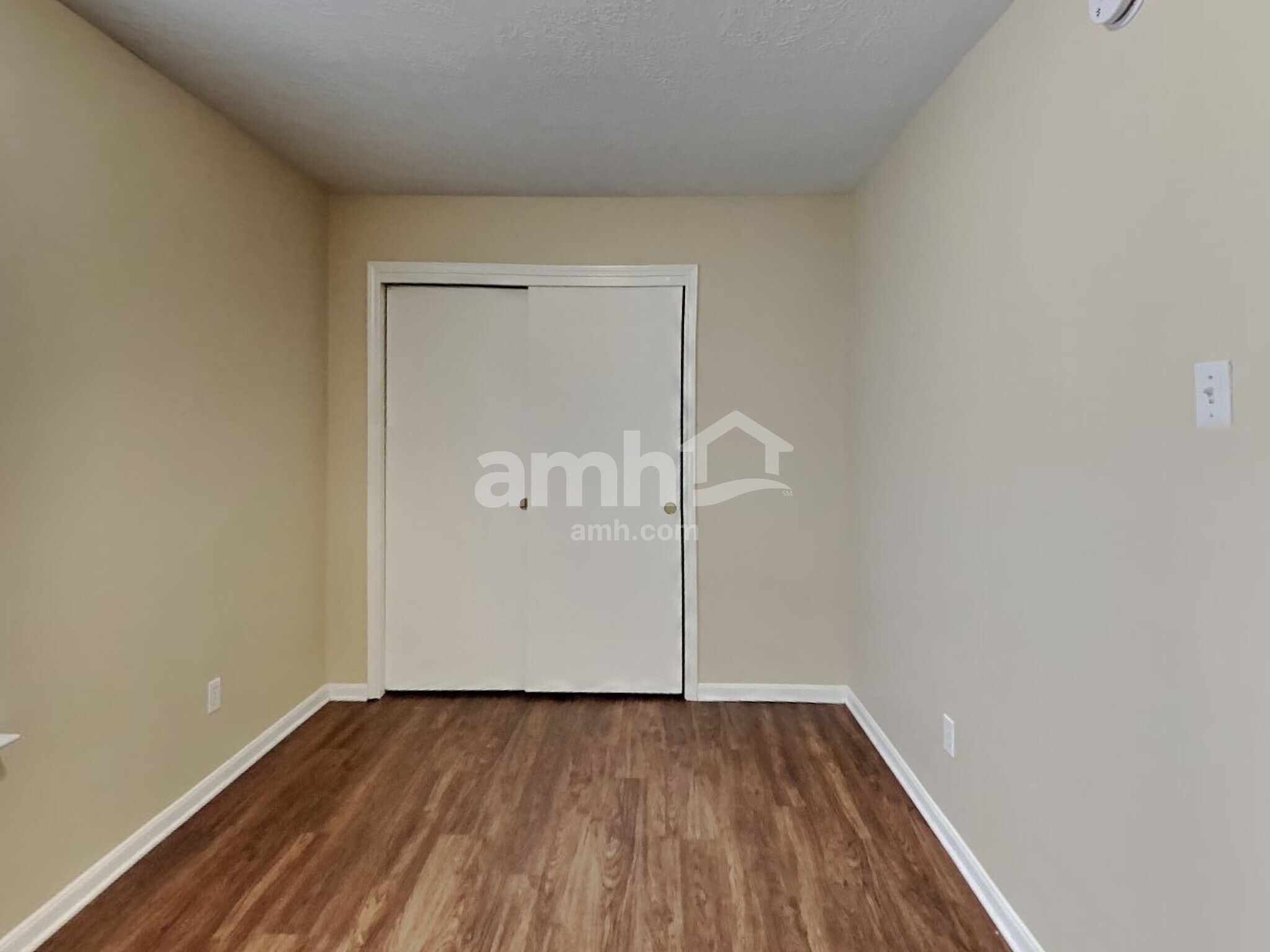 Building Photo - 9043 Wald Rd