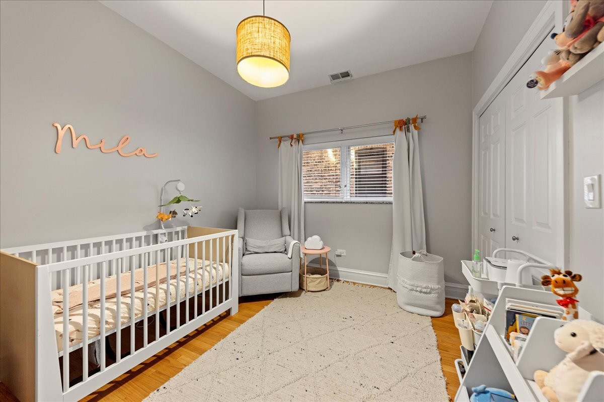 Building Photo - 4226 N Ashland Ave