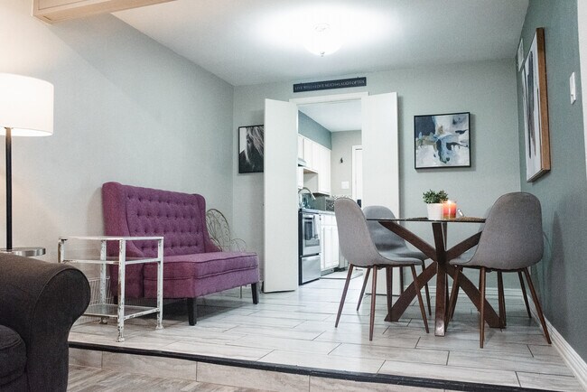 Building Photo - 10216 Regal Oaks Dr