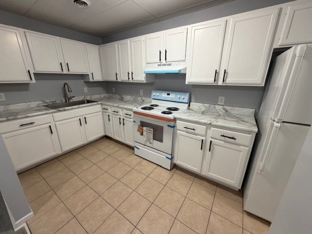 Building Photo - 205 Plum St