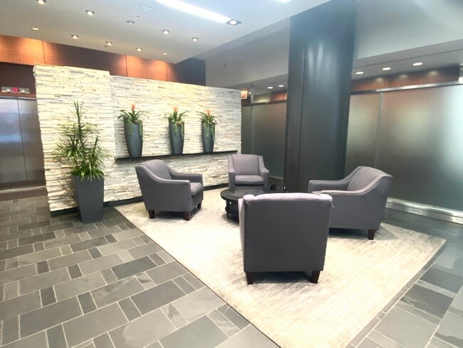 Building Photo - 520 S State St