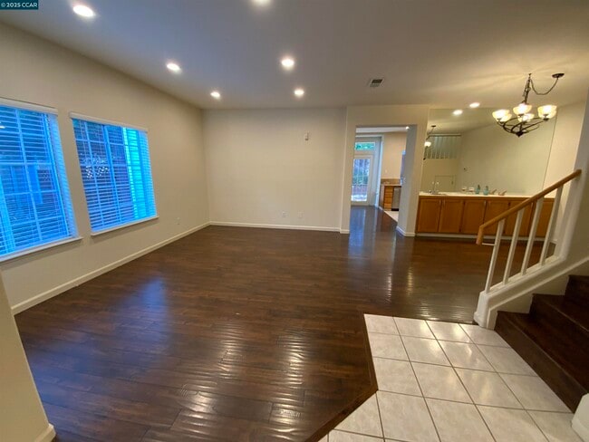 Building Photo - 149 Heritage Park Dr