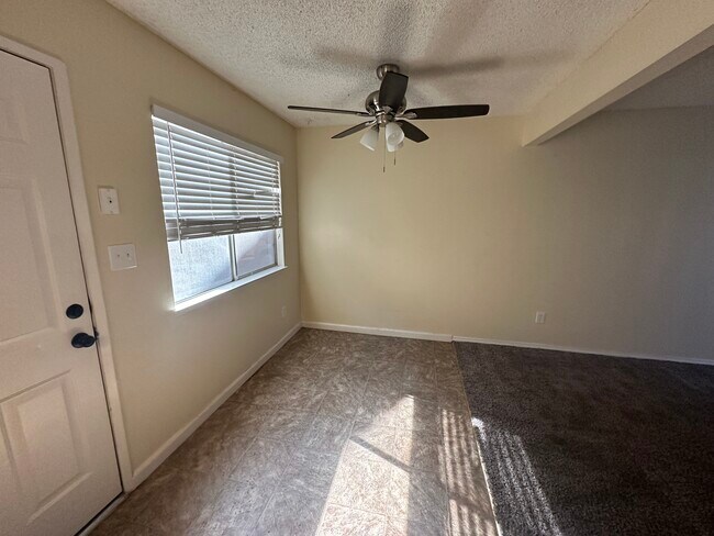 Building Photo - 3333 El Encanto Ct