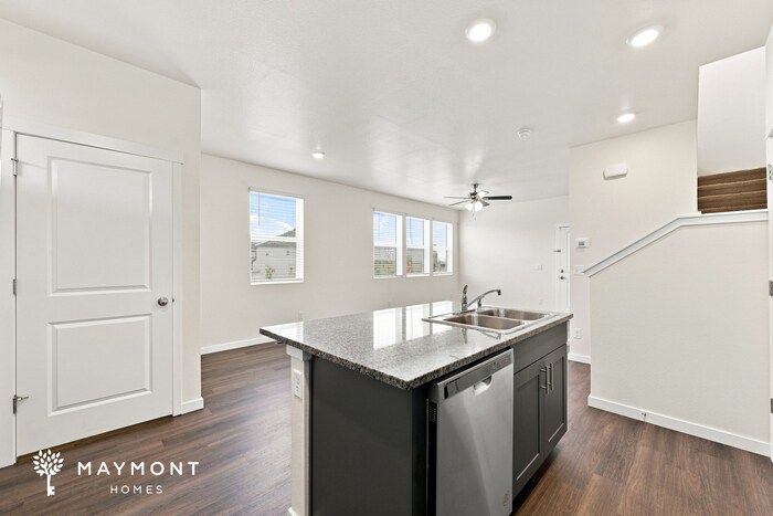 Building Photo - 13499 Oneida Ln