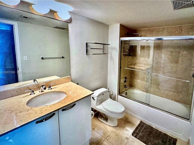 Building Photo - 2101 Brickell Ave