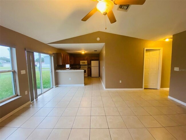 Building Photo - 502 Albatross Dr