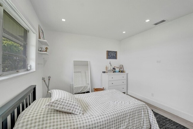 Building Photo - 3630 N 55th Ave