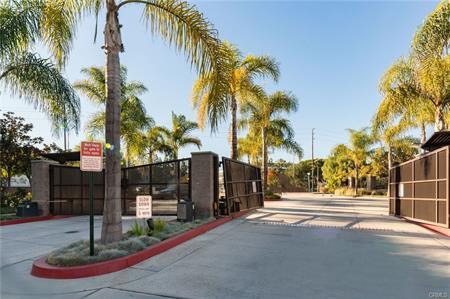 Building Photo - 5401 W 149th Plz