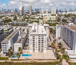 Building Photo - 345 Ocean Dr