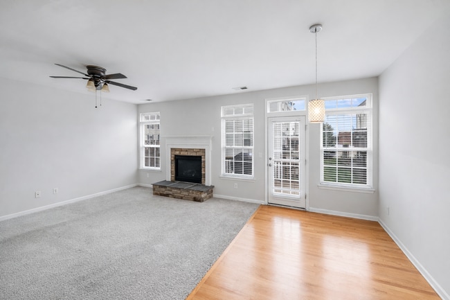 Building Photo - Townhomes at Ayrsley: Stunning 3-Bedroom Home with Modern Flair!