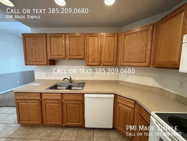 Building Photo - 3371 E Ridge Rte Rd