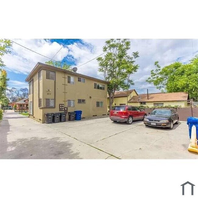Building Photo - 1617 E 47th St