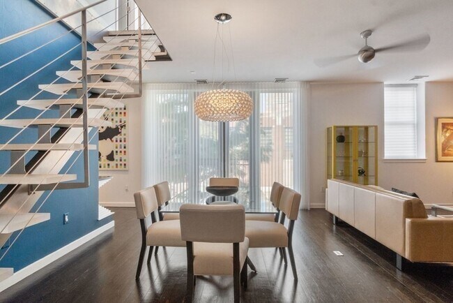 Building Photo - 136 Arlington St