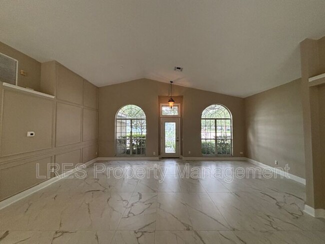 Building Photo - 1028 Kerwood Cir
