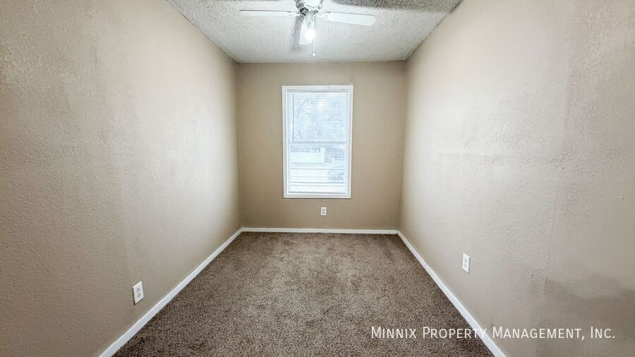 Building Photo - 310 E Lynn St