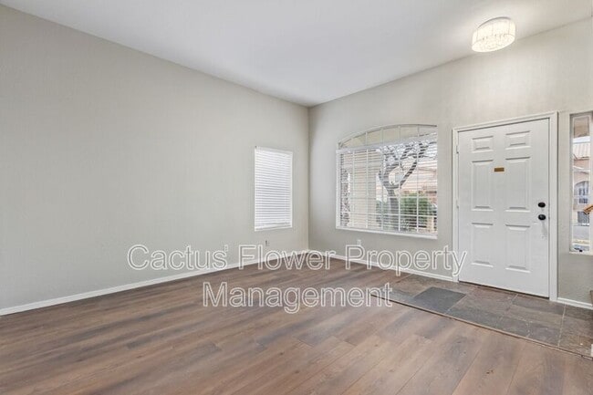 Building Photo - 1651 E Flint St