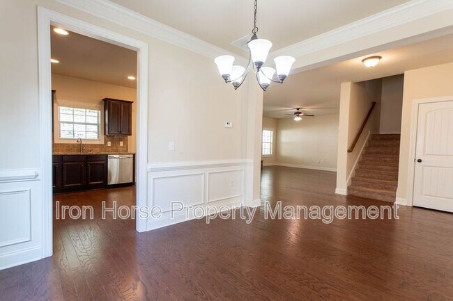 Building Photo - 232 Towns Walk Dr