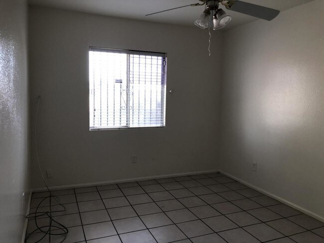 Building Photo - 5006 S 35th Ave A