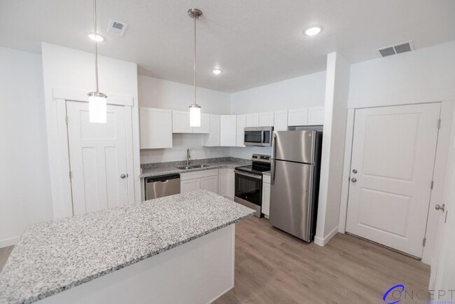 Building Photo - Sienna Village Townhomes