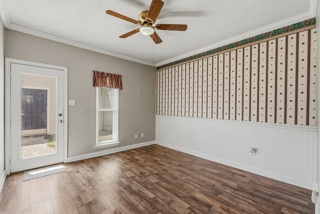Building Photo - 1349 Mardi Ln