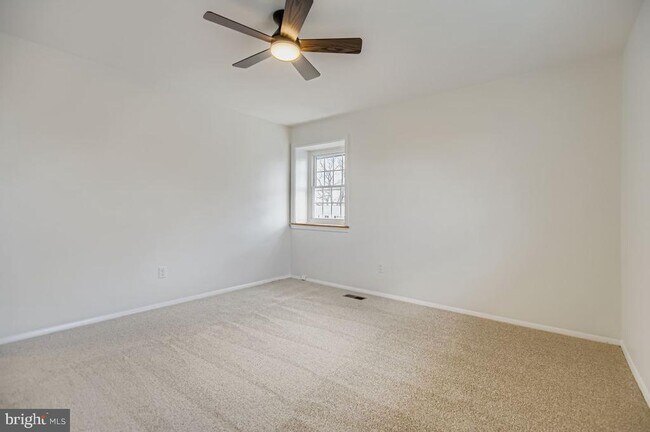 Building Photo - 119 E Padonia Rd