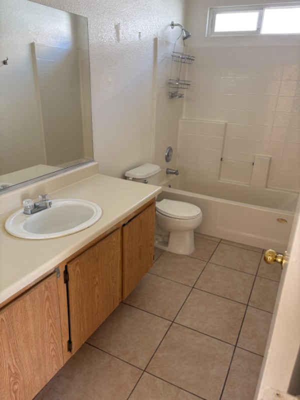 Building Photo - 4176 Riker Ave