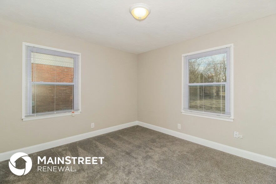 Building Photo - 2604 Manchester Dr