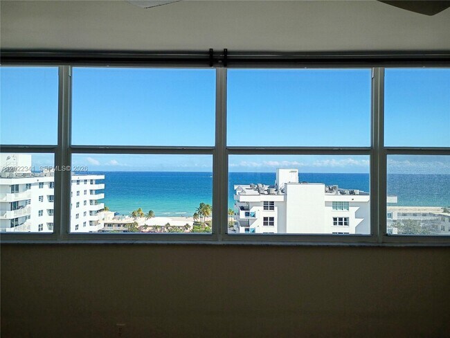 Building Photo - 1410 S Ocean Dr