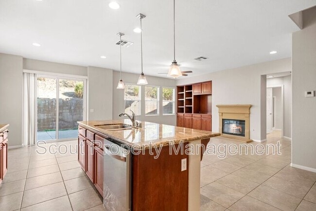 Building Photo - 44704 Mumm St