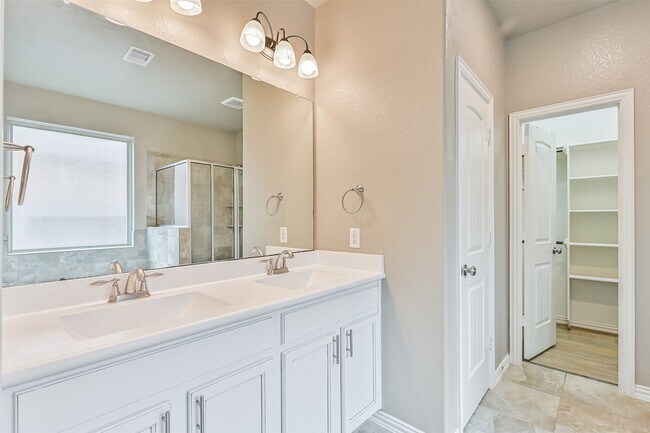 Building Photo - 4511 Apple Point Ln