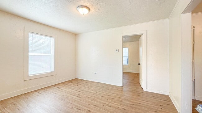 Building Photo - 712 US-190