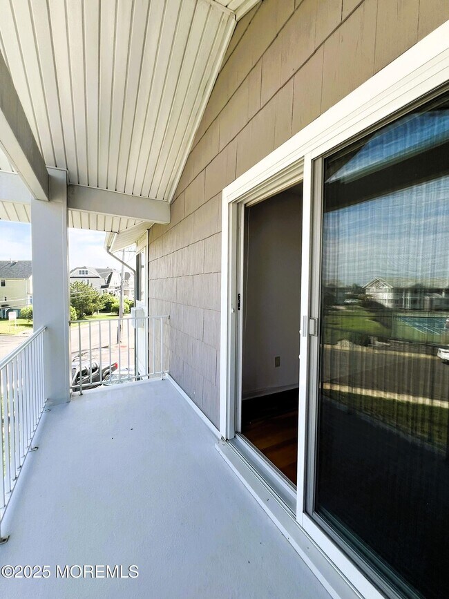 Building Photo - 50 Valentine St