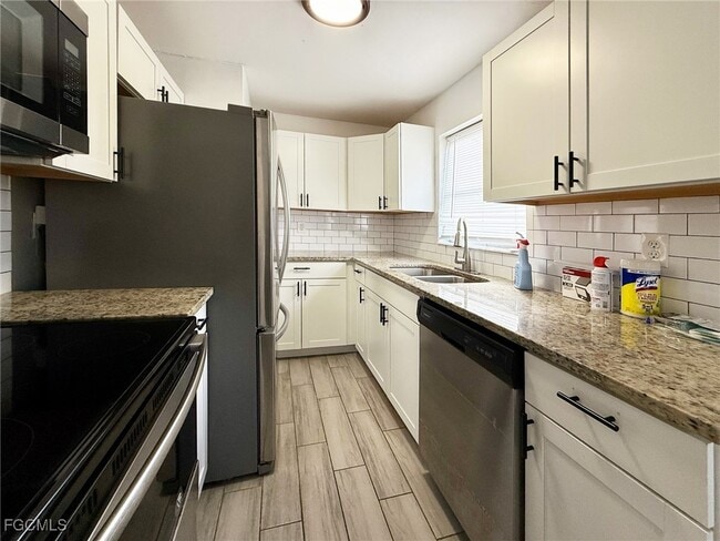 Building Photo - 2996 Lafayette St