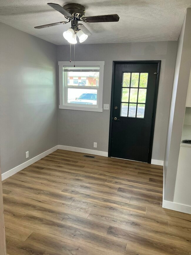 Building Photo - 2529 Ridge Ct