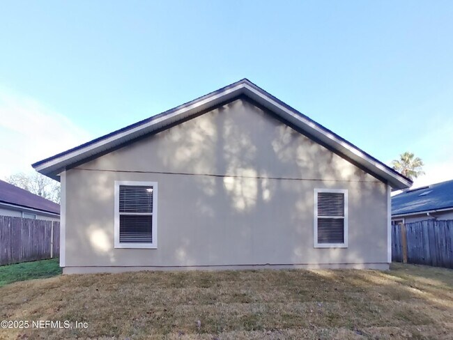 Building Photo - 4303 Hanging Moss Dr