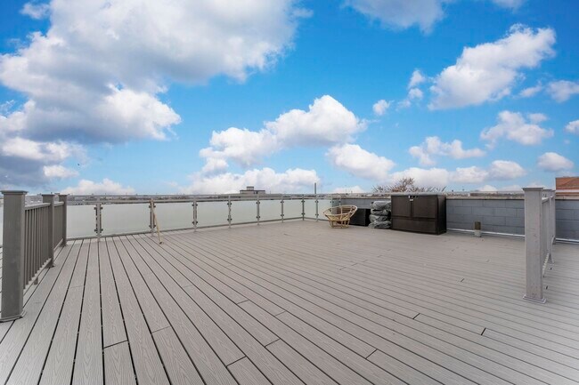 Building Photo - 2408 W Rice St