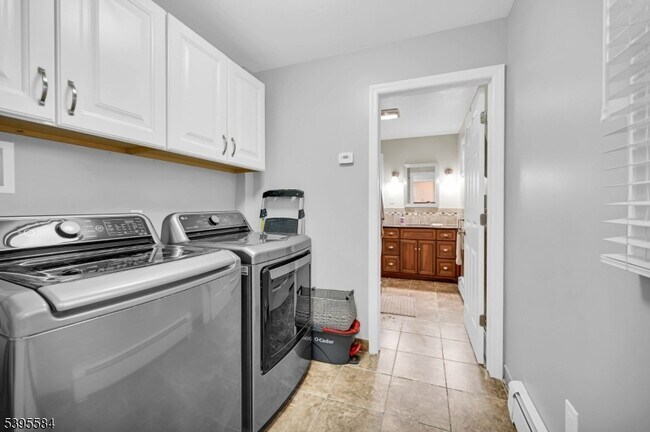 Building Photo - 15 Sweetwood Ct