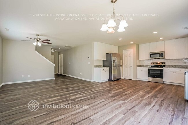 Building Photo - 325 Palmdale Ct