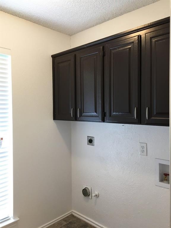 Building Photo - 3113 Kensington Dr