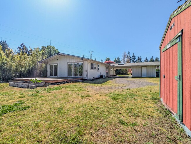 Building Photo - Move in ready 3 bed 2 bath rambler W/ new ...