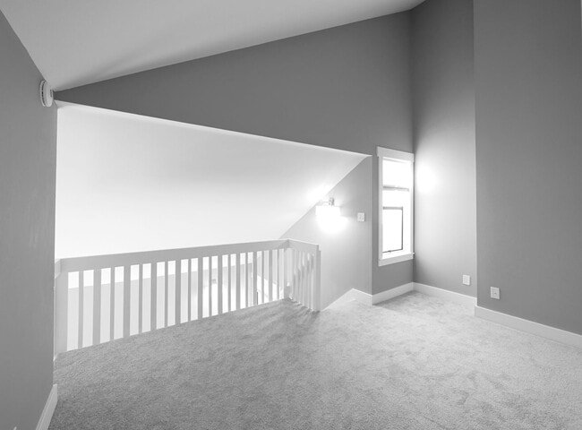 Building Photo - Updated Condo Available for Rent!