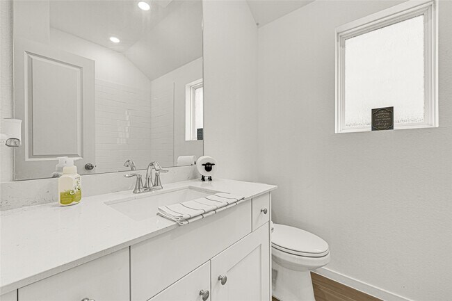 Building Photo - 27711 Seascape Vlg Dr