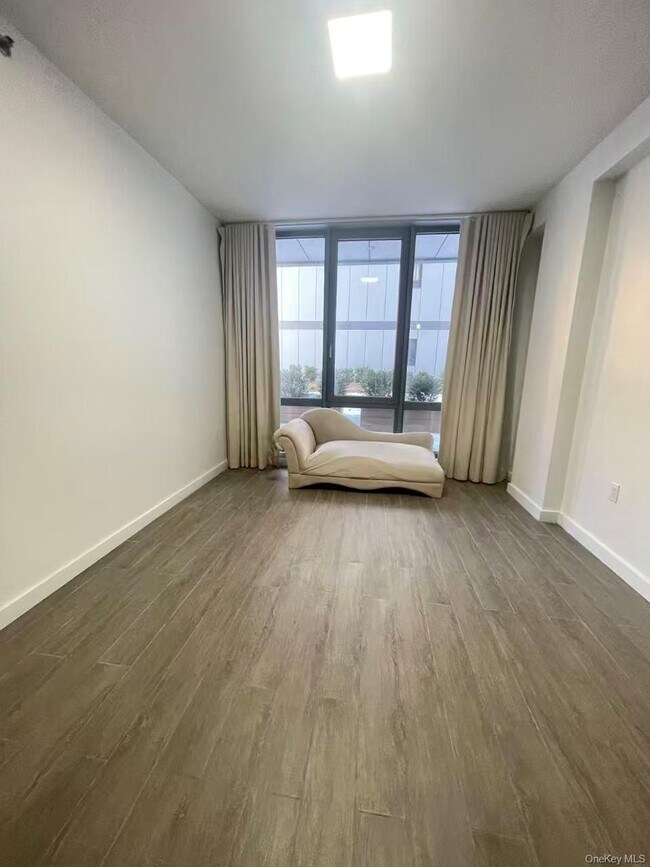 Building Photo - 144-27 Sanford Ave