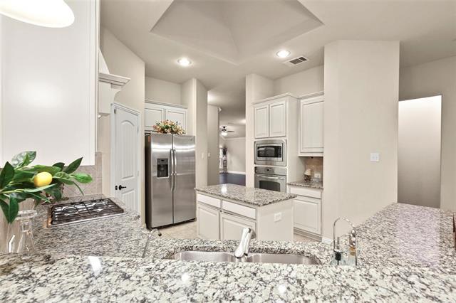 Building Photo - 9670 Lance Dr