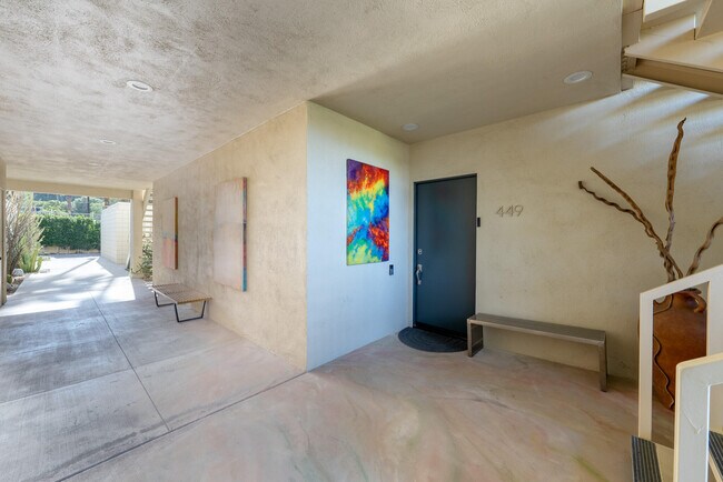 Building Photo - 449 Desert Lakes Dr