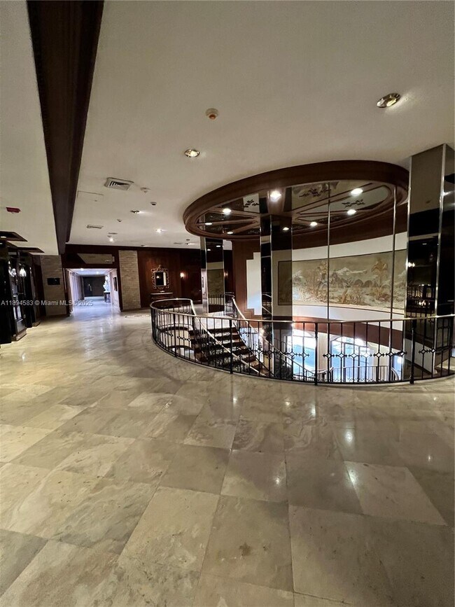 Building Photo - 6039 Collins Ave
