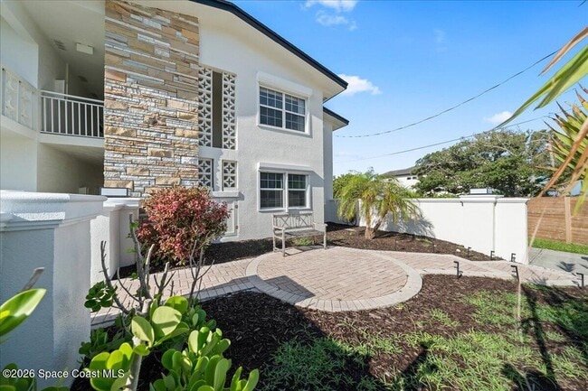 Building Photo - 154 Crescent Beach Dr