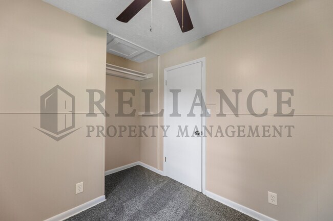 Building Photo - 6505 N Randall Dr